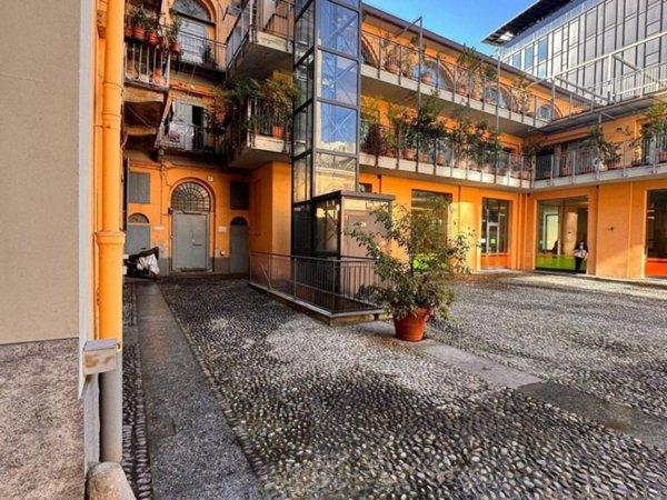 appartamento in vendita a Milano in zona Porta Garibaldi