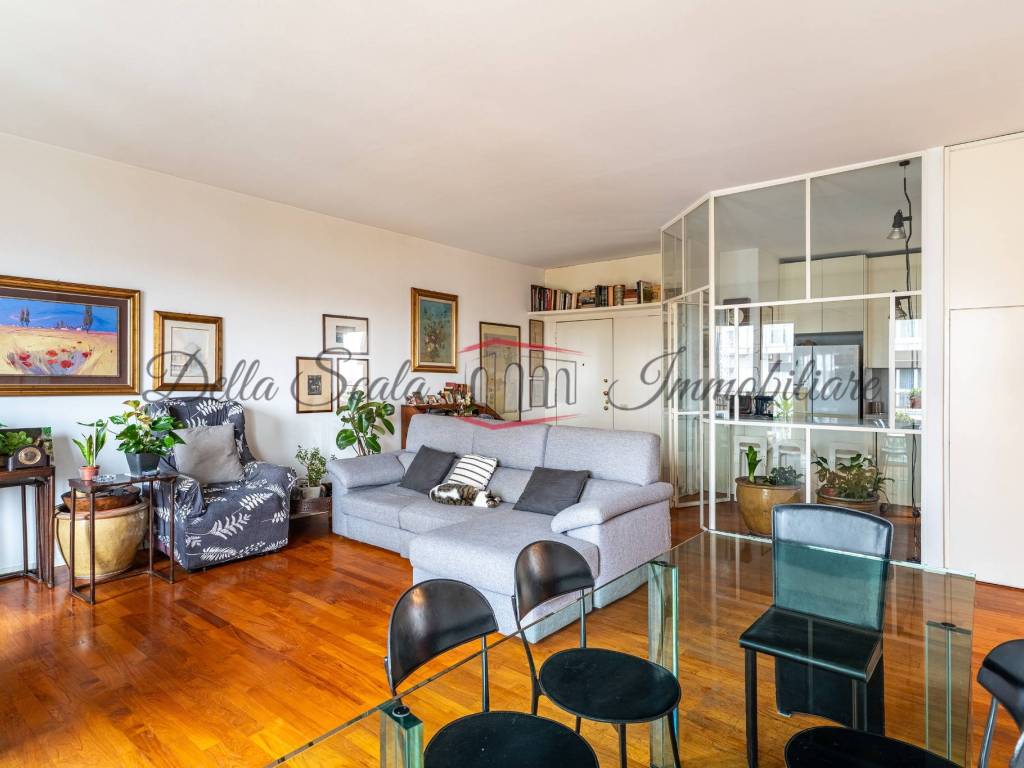 appartamento in vendita a Milano in zona Maggiolina