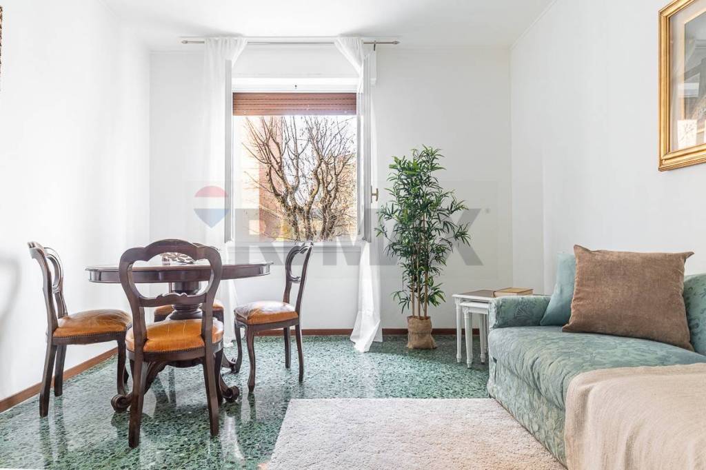 appartamento in vendita a Milano in zona Solari