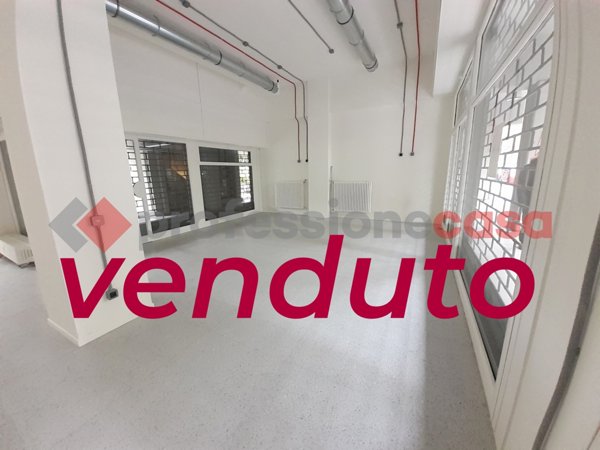 negozio in vendita a Milano in zona Maciachini