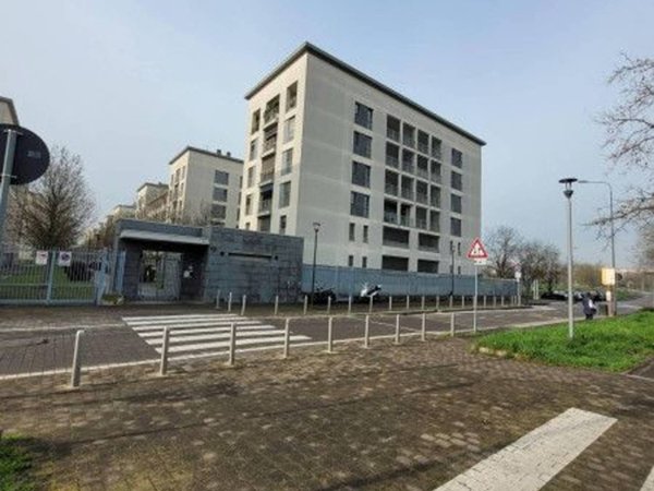 appartamento in vendita a Milano in zona Famagosta