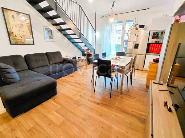 appartamento in vendita a Milano in zona Segnano