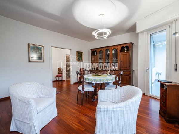 appartamento in vendita a Milano in zona Feltre