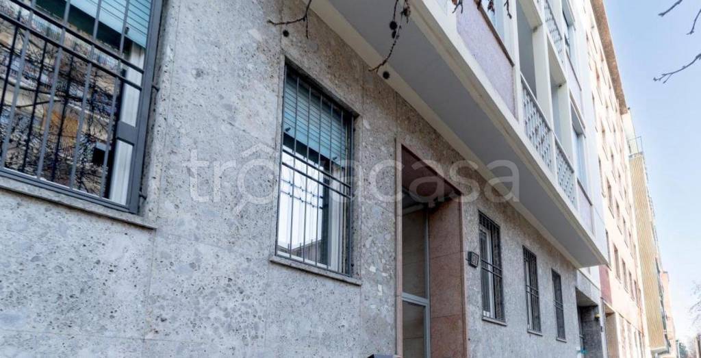 appartamento in vendita a Milano in zona Porta Vittoria