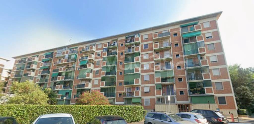 appartamento in vendita a Milano in zona Quartiere degli Olmi