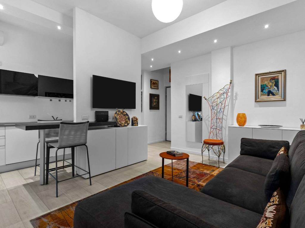 appartamento in vendita a Milano in zona Porta Genova