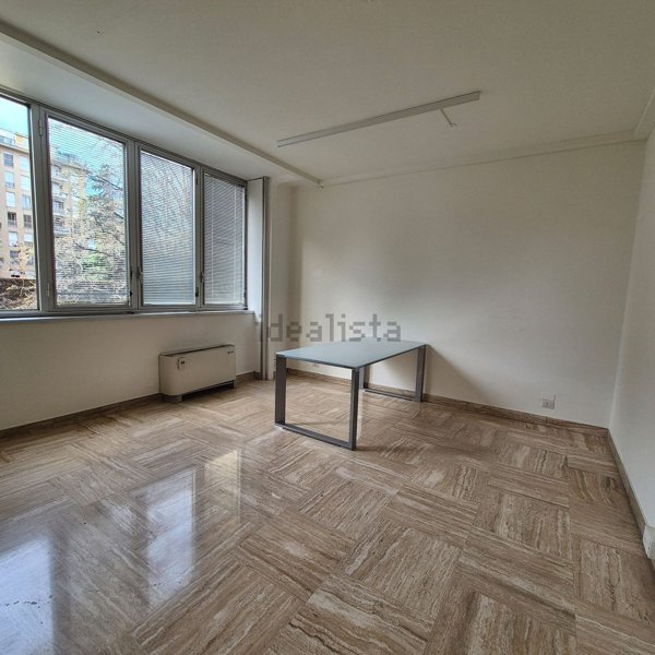 ufficio in vendita a Milano in zona Isola