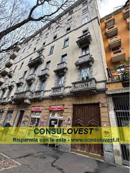 appartamento in vendita a Milano in zona Casoretto
