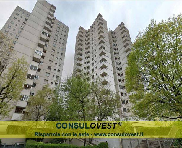 appartamento in vendita a Milano in zona Gratosoglio