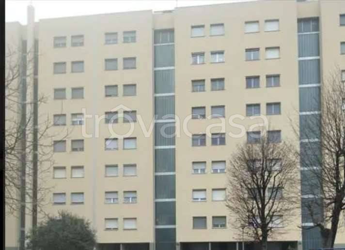 appartamento in vendita a Milano in zona Corvetto