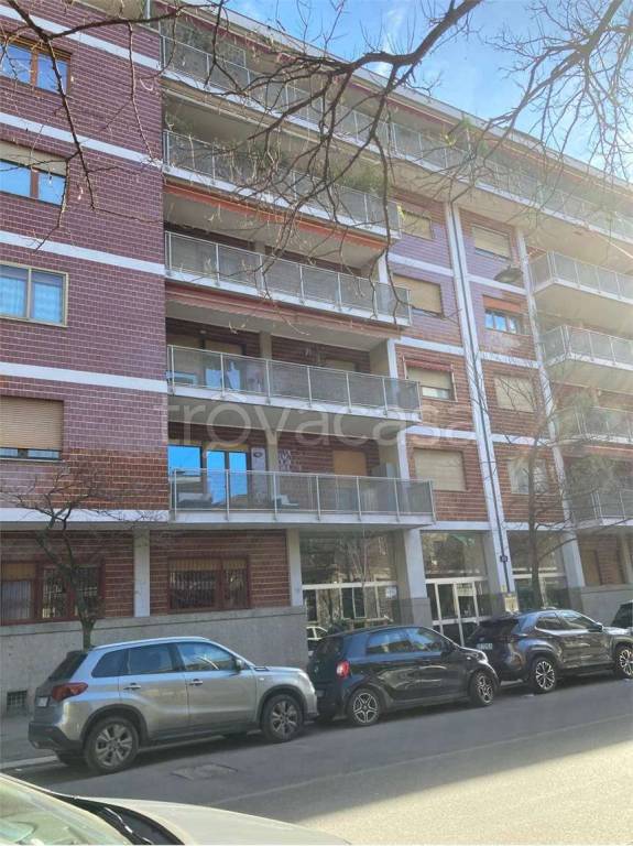 appartamento in vendita a Milano in zona Casoretto