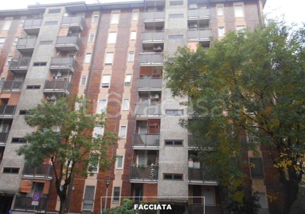 appartamento in vendita a Milano in zona Gallaratese