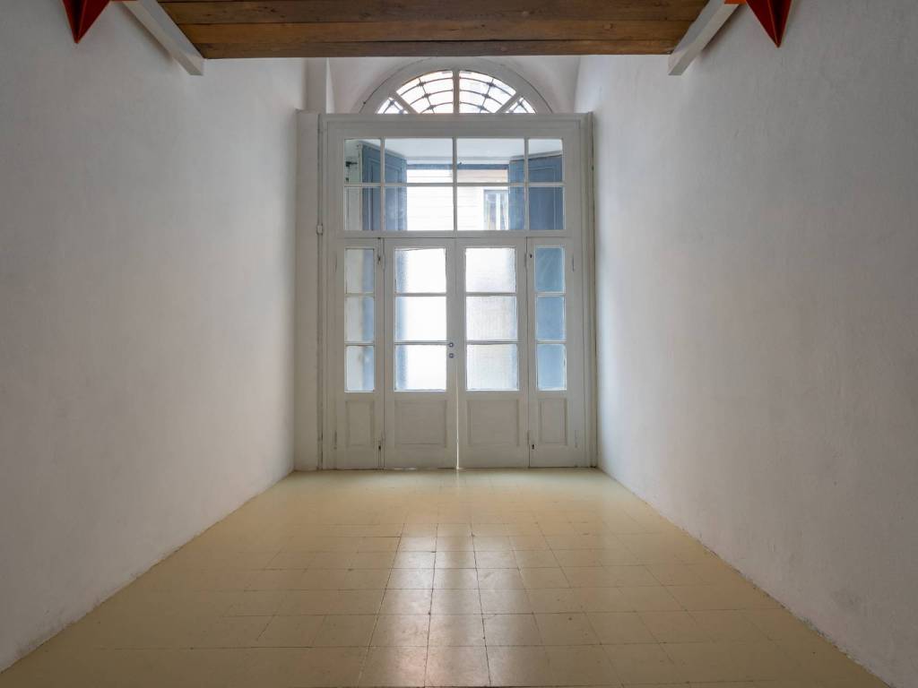 negozio in vendita a Milano in zona Porta Genova