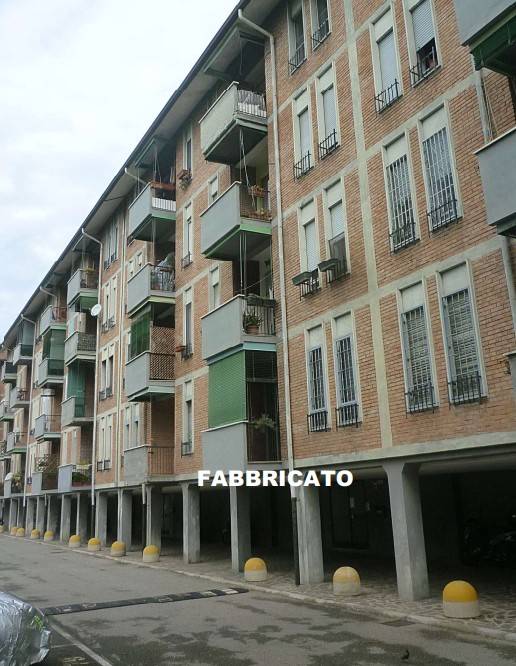 appartamento in vendita a Milano in zona Gallaratese