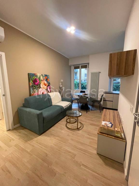 appartamento in vendita a Milano in zona Sempione