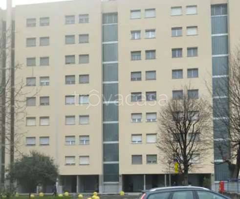 appartamento in vendita a Milano in zona Corvetto