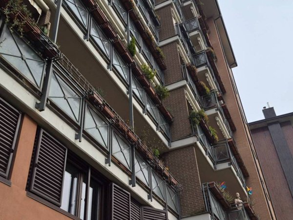appartamento in vendita a Milano in zona Barona