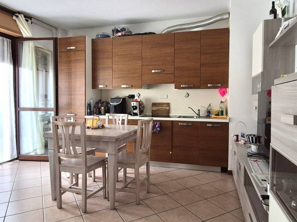 appartamento in vendita a Milano in zona Famagosta