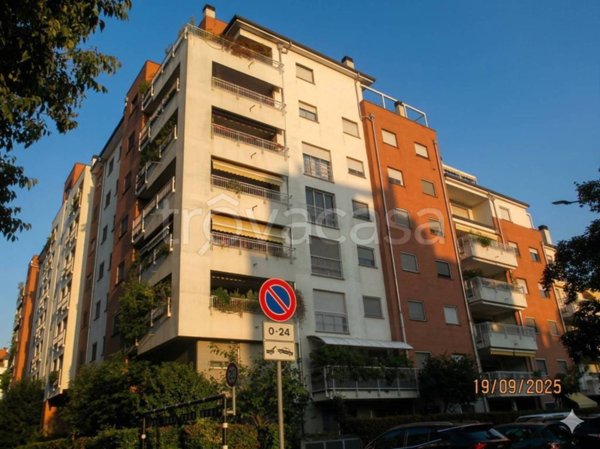 appartamento in vendita a Milano in zona Quarto Oggiaro
