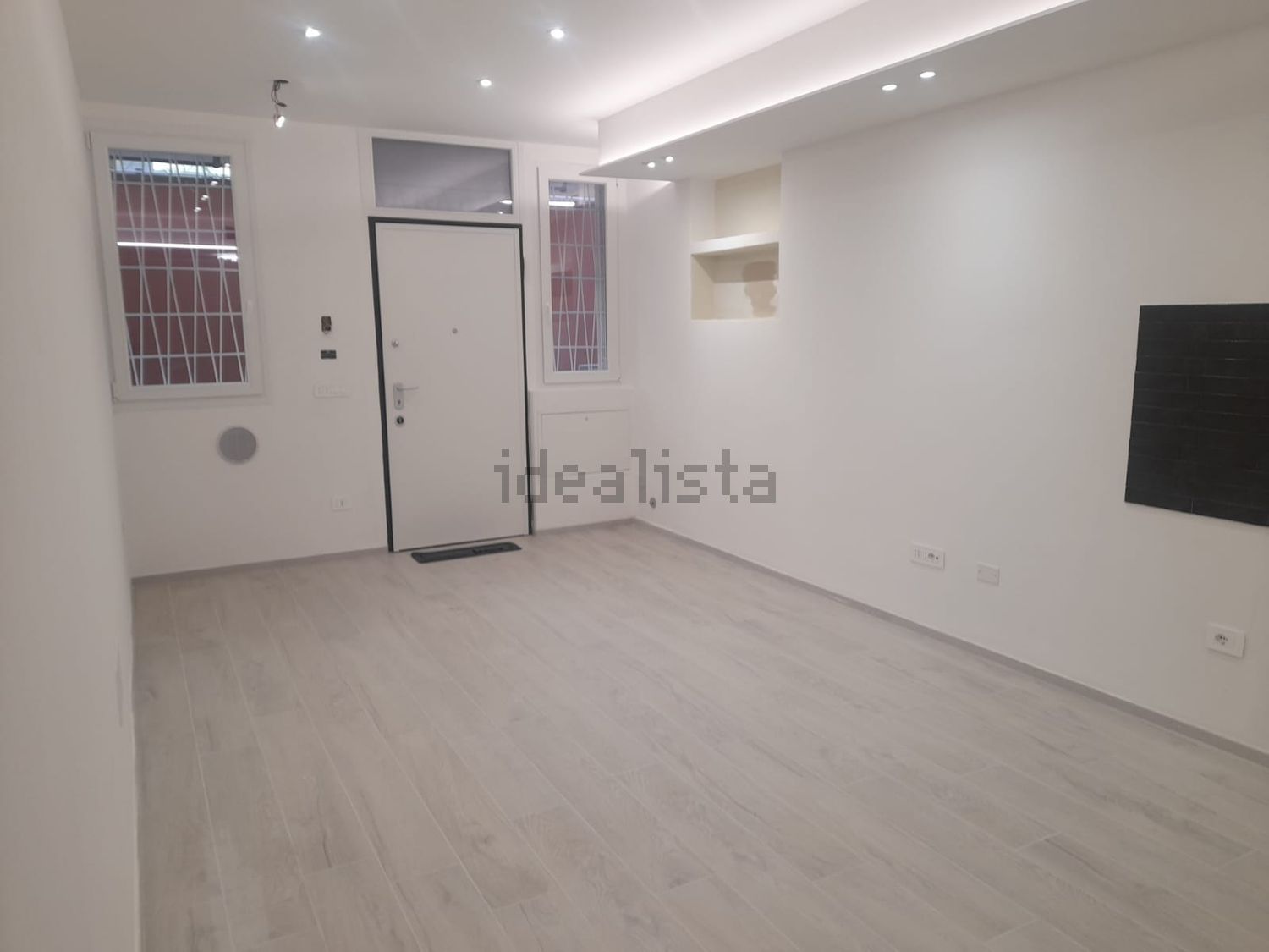 appartamento in vendita a Milano in zona Famagosta