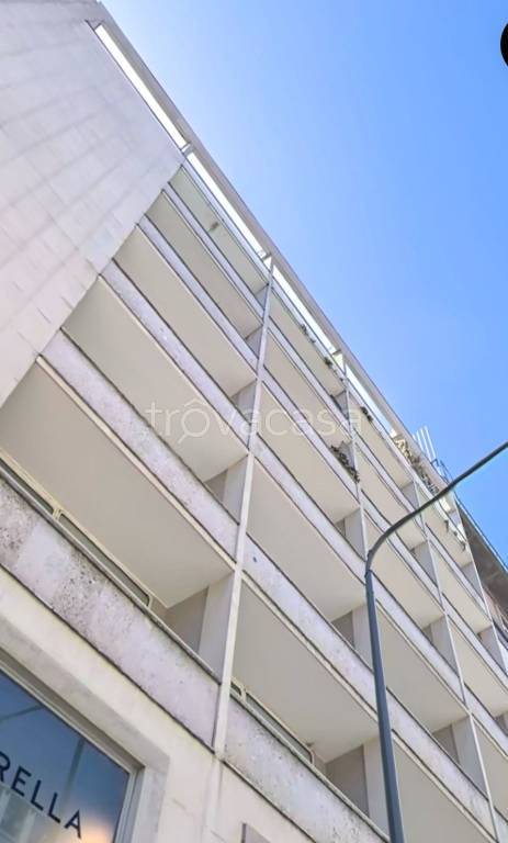 appartamento in vendita a Milano in zona XXII Marzo