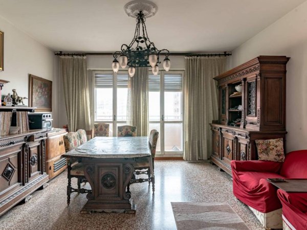 appartamento in vendita a Milano in zona San Siro