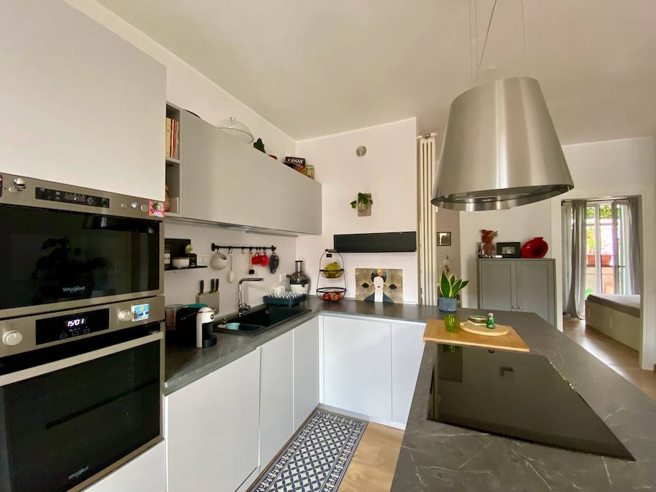 appartamento in vendita a Milano in zona Isola