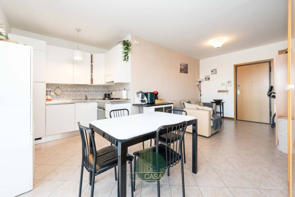 appartamento in vendita a Milano in zona Adriano