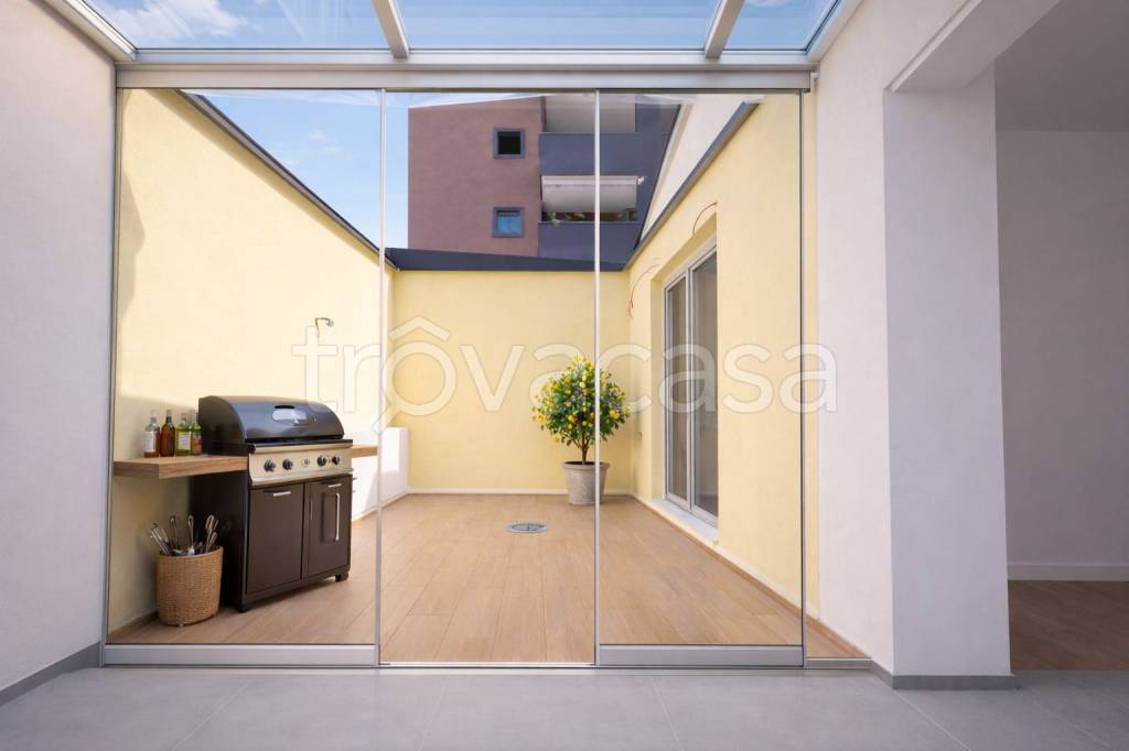 appartamento in vendita a Milano in zona Isola