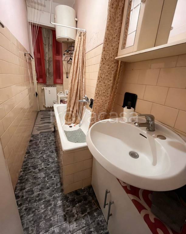 appartamento in vendita a Milano in zona Corvetto