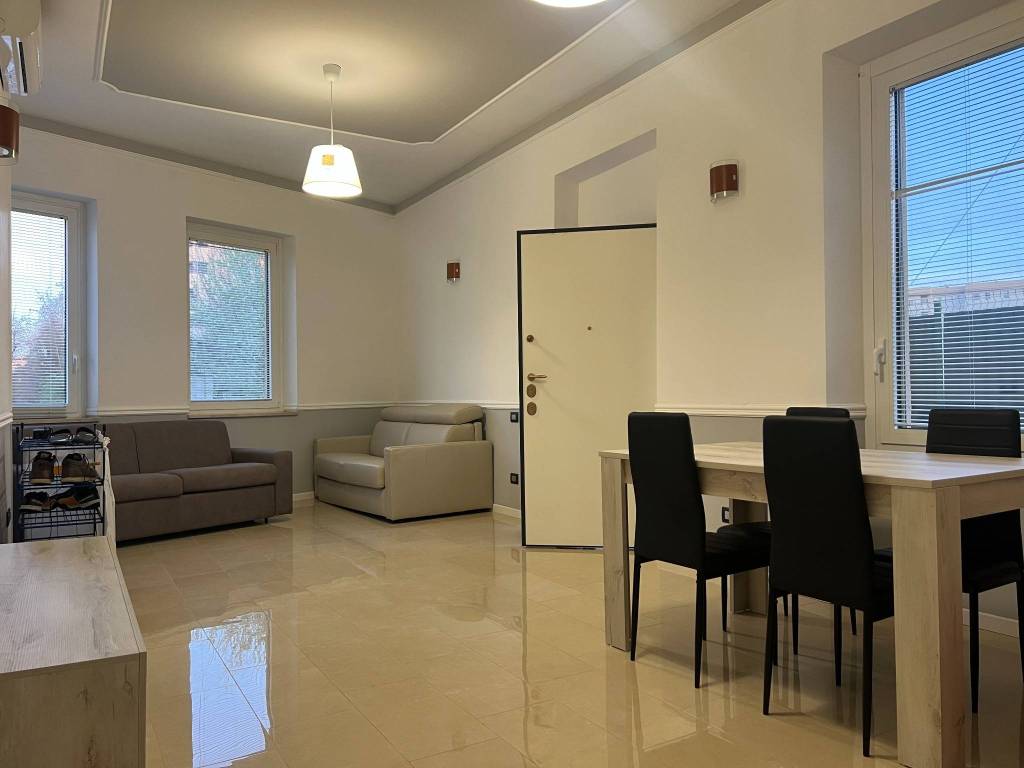 appartamento in vendita a Milano in zona Baggio