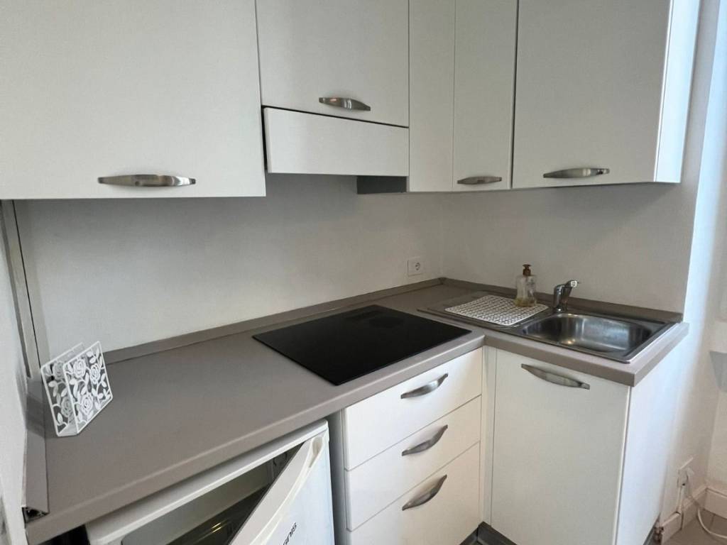 appartamento in vendita a Milano in zona Sempione