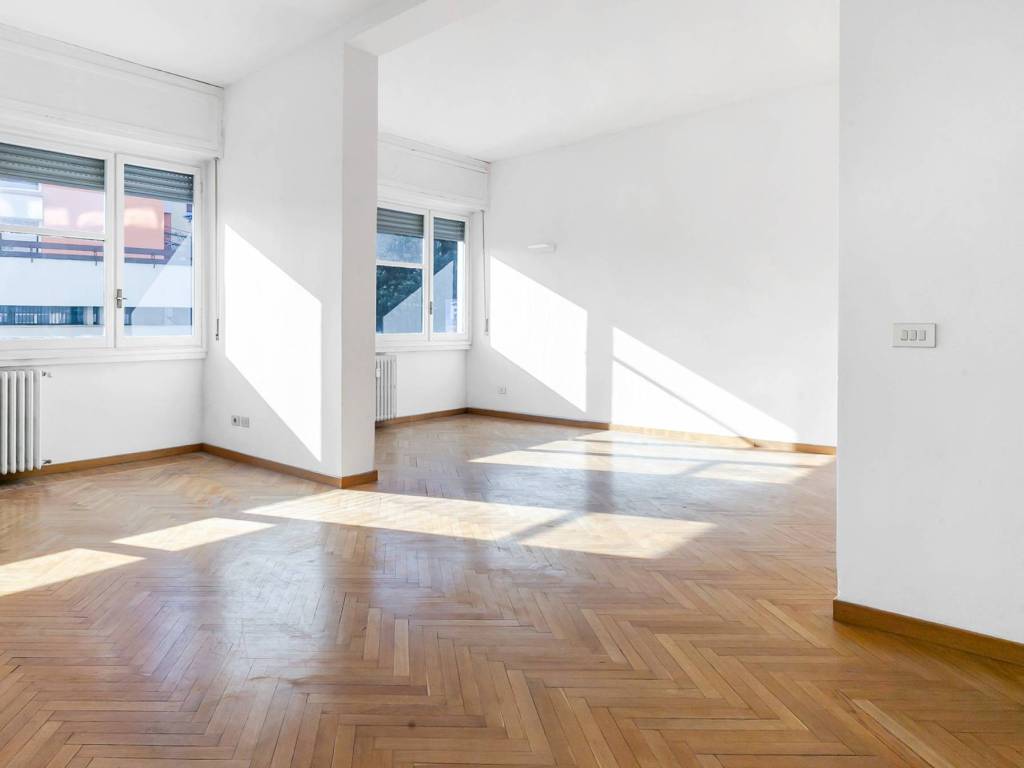 appartamento in vendita a Milano in zona Porta Nuova
