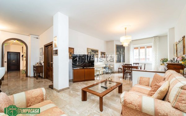 appartamento in vendita a Milano in zona Rottole