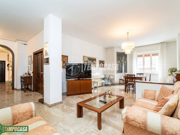 appartamento in vendita a Milano in zona Rottole