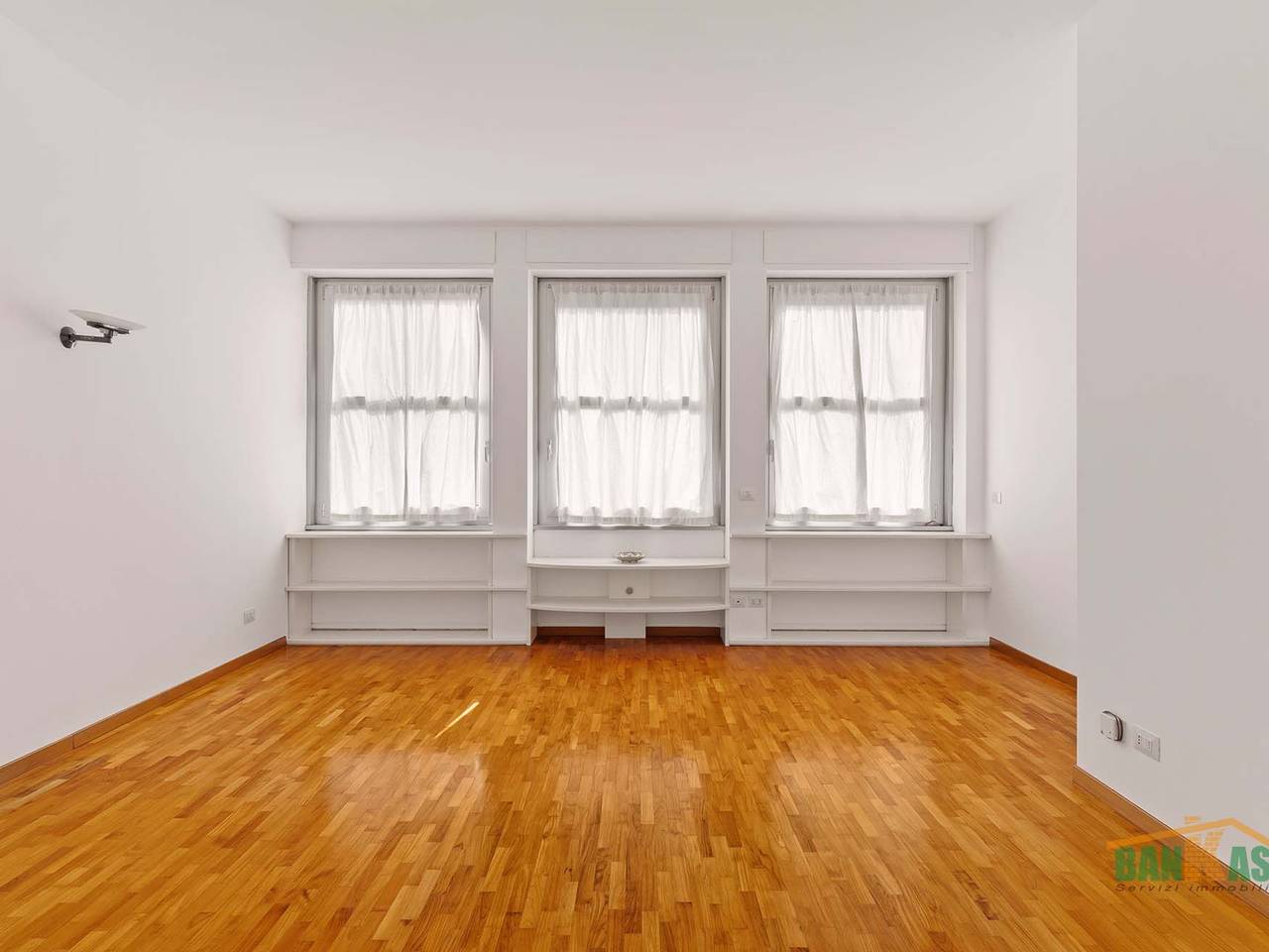 appartamento in vendita a Milano in zona Stazione Centrale