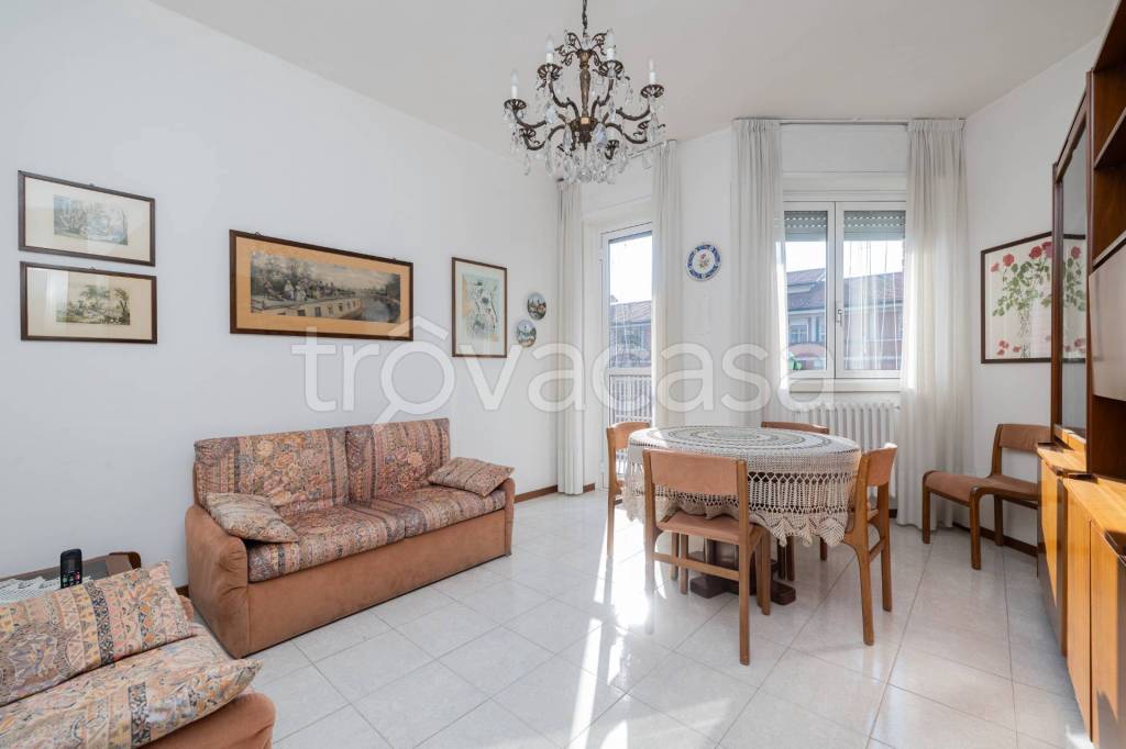 appartamento in vendita a Milano in zona Chiesa Rossa