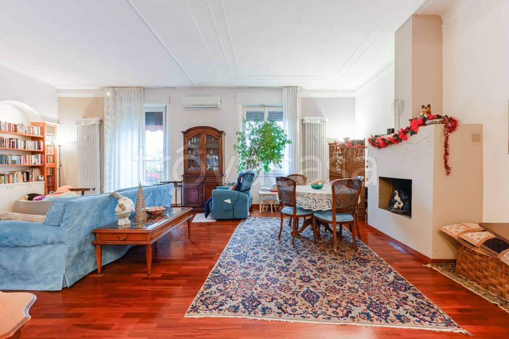 appartamento in vendita a Milano in zona Stazione Centrale