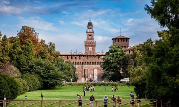 appartamento in vendita a Milano in zona Cadorna