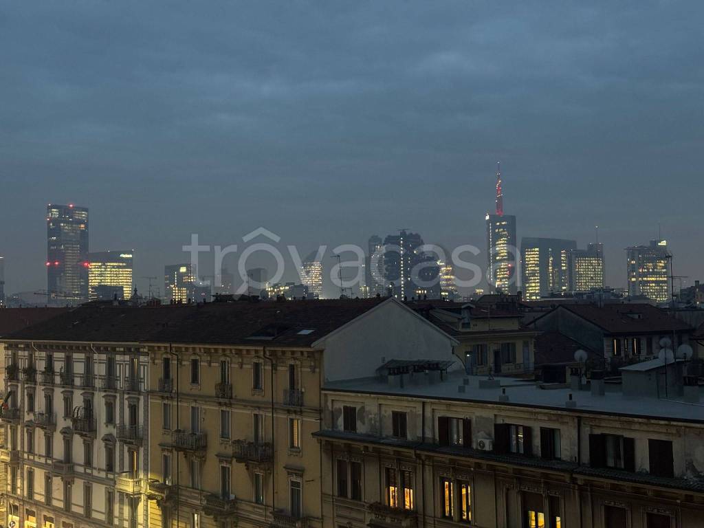 appartamento in vendita a Milano in zona Isola
