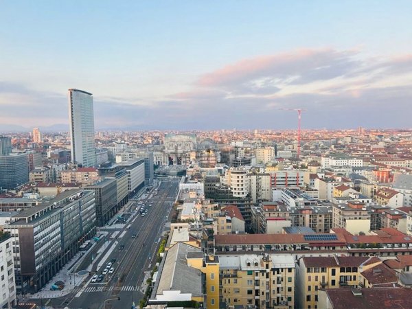 appartamento in vendita a Milano in zona Centro Direzionale