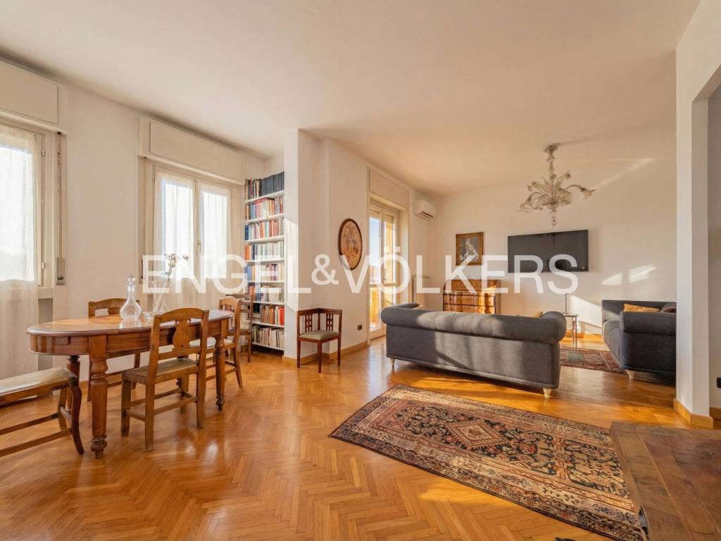 appartamento in vendita a Milano in zona Porta Garibaldi