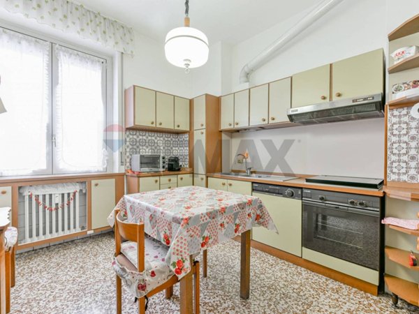 appartamento in vendita a Milano in zona Lorenteggio