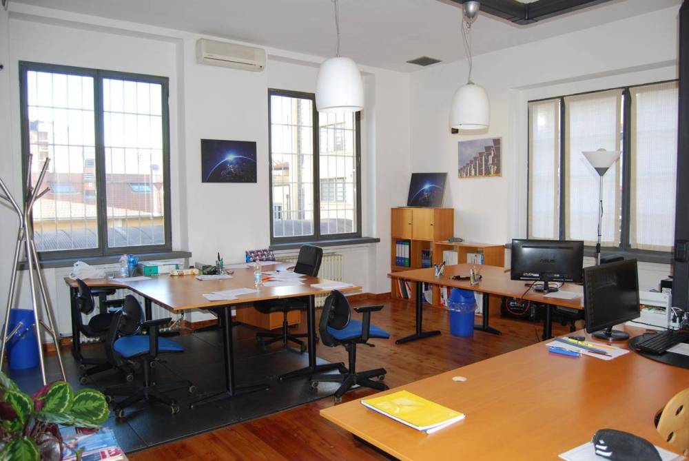 appartamento in vendita a Milano in zona Bocconi