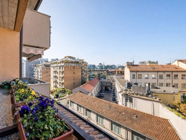 appartamento in vendita a Milano in zona Isola