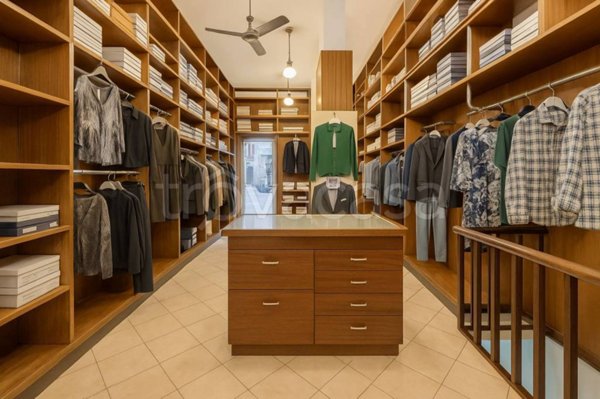 negozio in vendita a Milano