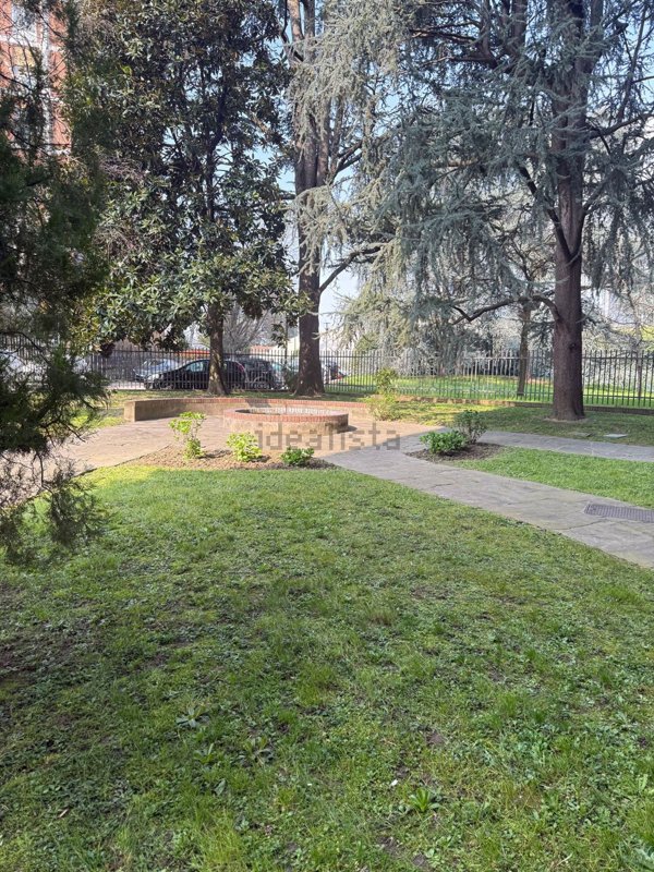 appartamento in vendita a Milano in zona QT8