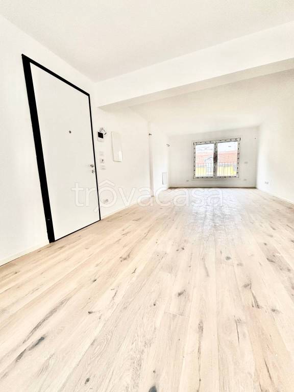 appartamento in vendita a Milano in zona Dergano