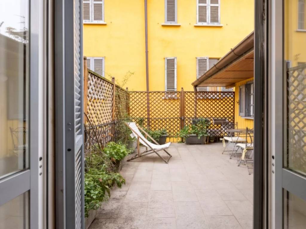 appartamento in vendita a Milano in zona Porta Nuova