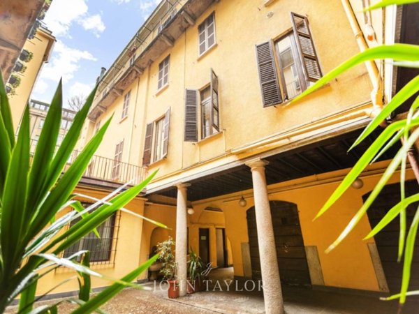 appartamento in vendita a Milano in zona Bocconi